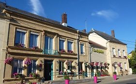 Logis Hotel-Restaurant La Sapiniere